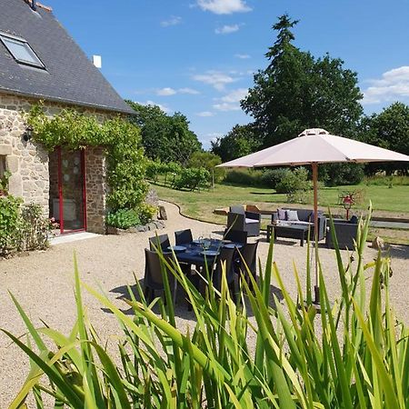 Le Domaine De La Petite Chevre Villa Ploumagoar Kültér fotó