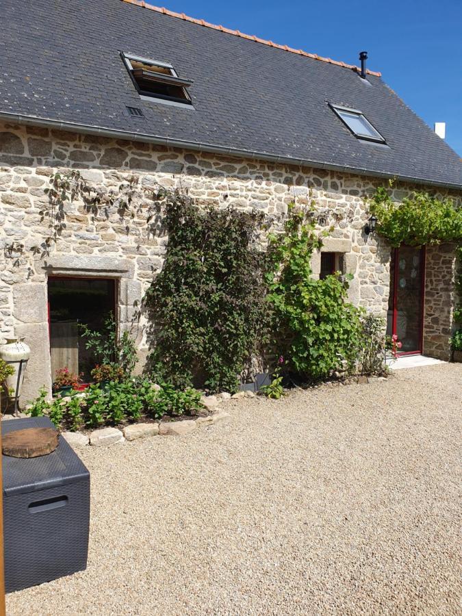 Le Domaine De La Petite Chevre Villa Ploumagoar Kültér fotó